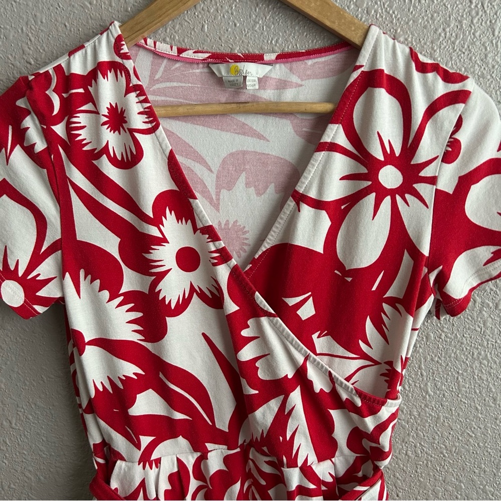Boden Caroline Red White Floral Jersey Knit Short Sleeve Wrap Jumpsuit Romper - Picture 4 of 9